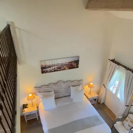 Hotel La Bastide Des Salins 4*