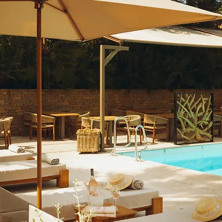 Hotel La Bastide Des Salins 4*
