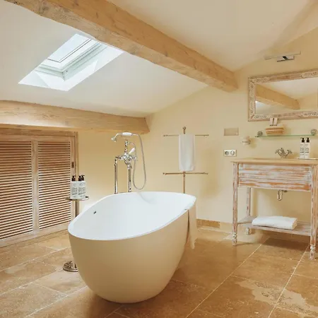 La Bastide Des Salins 4* 쎙뜨호뻬