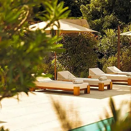 Hotel La Bastide Des Salins 4*