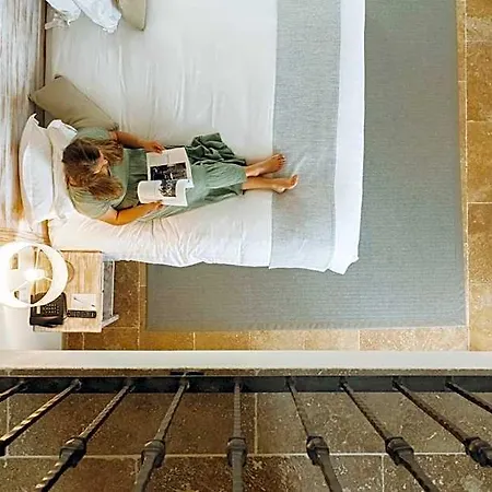 Hotel La Bastide Des Salins 4*