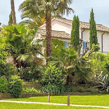 La Bastide Des Salins Hotel