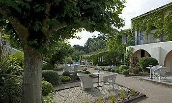 ホテル La Bastide Des Salins