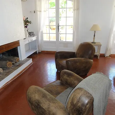 La Bastide Des Salins 쎙뜨호뻬
