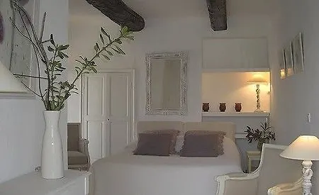 ホテル La Bastide Des Salins