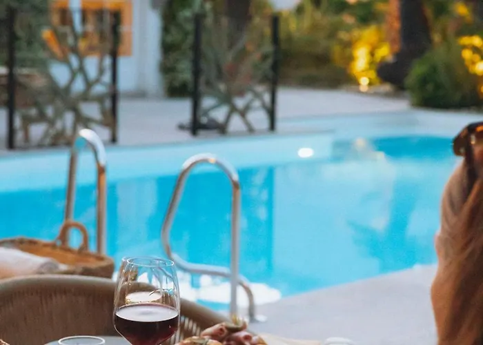 فندق La Bastide Des Salins 4*