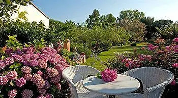 La Bastide Des Salins 쎙뜨호뻬