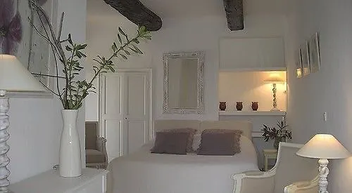 Szálloda La Bastide Des Salins