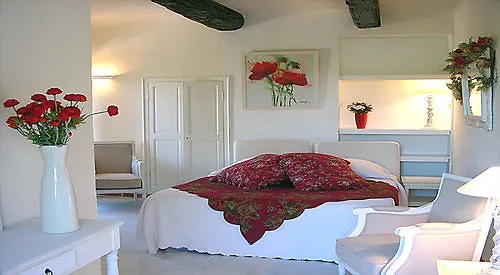 La Bastide Des Salins 쎙뜨호뻬