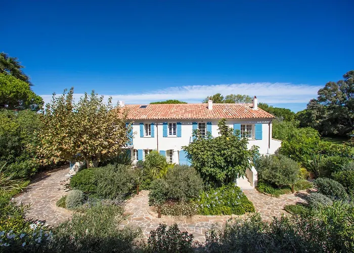호텔 La Bastide Des Salins 쎙뜨호뻬