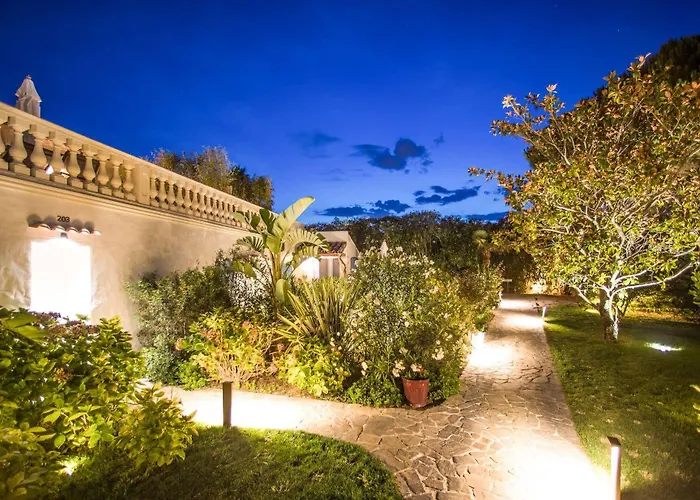 La Bastide Des Salins 4* سان تروبيه